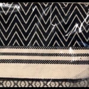 Tribe Alive folding hand bag